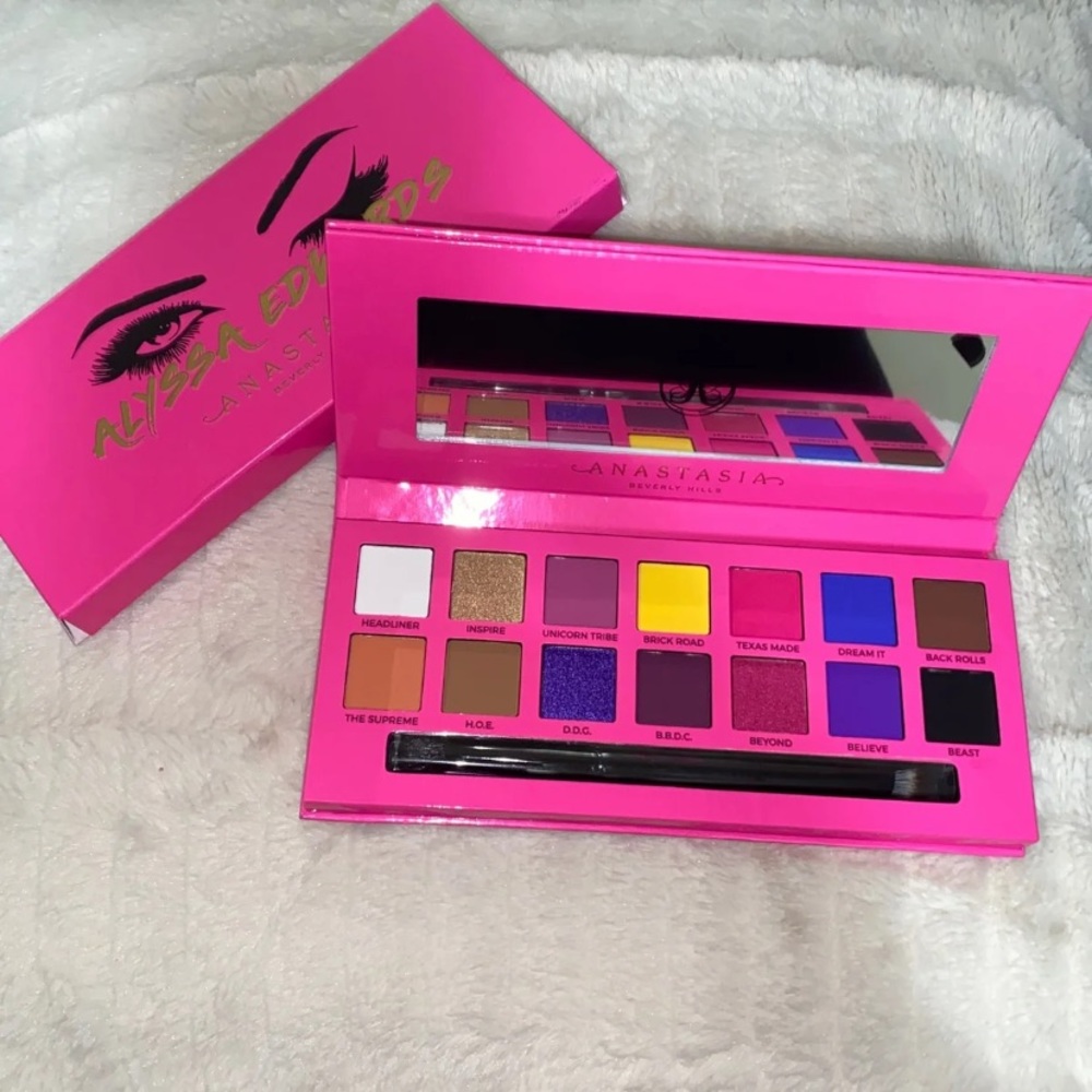 Alyssa Edwards Palette - Picture 3 of 5